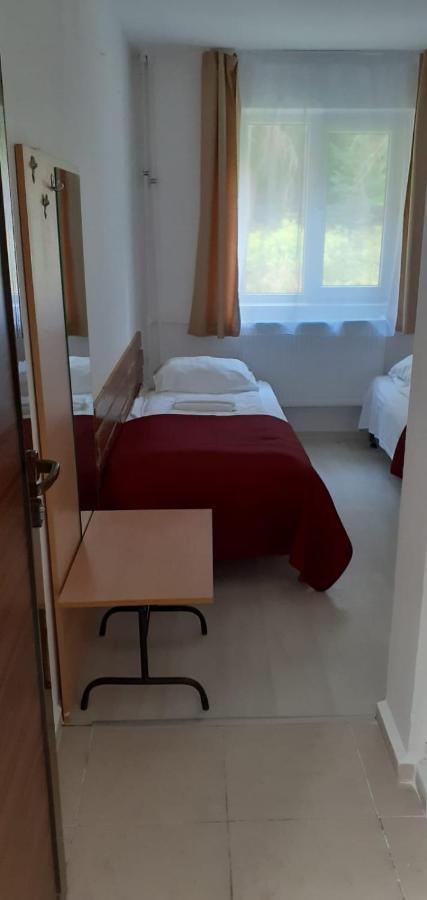 Hostel Cppi Nord Buşteni Exteriér fotografie