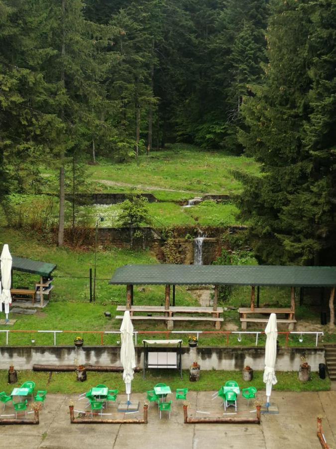 Hostel Cppi Nord Buşteni Exteriér fotografie