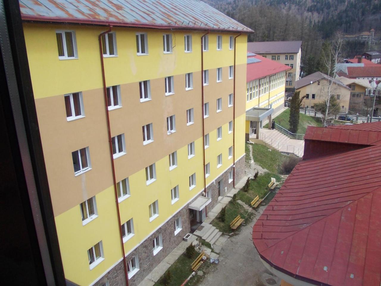 Hostel Cppi Nord Buşteni Exteriér fotografie